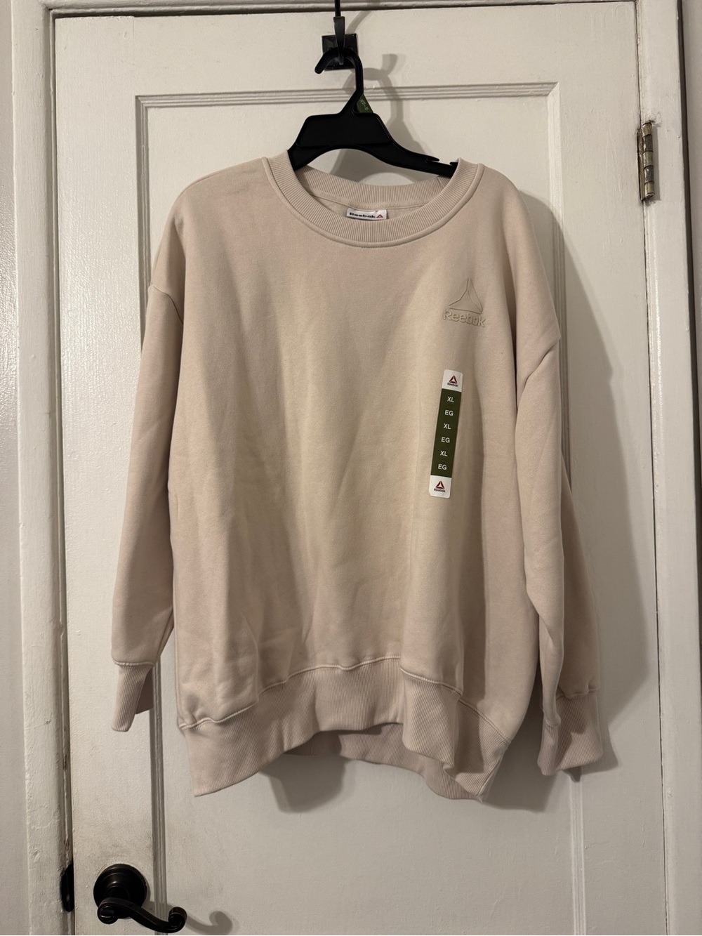Reebok cream Crewneck Sz xl
